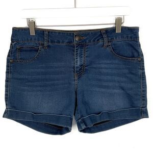 Celebrity Pink Blue Cuffed Jean Shorts 11/30
